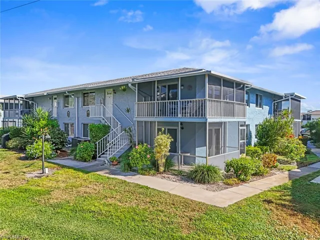 248  Palm  DR, Naples, FL 34112