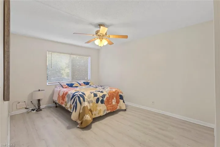 248  Palm  DR, Naples, FL 34112