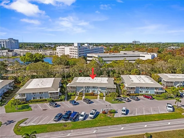 248  Palm  DR, Naples, FL 34112