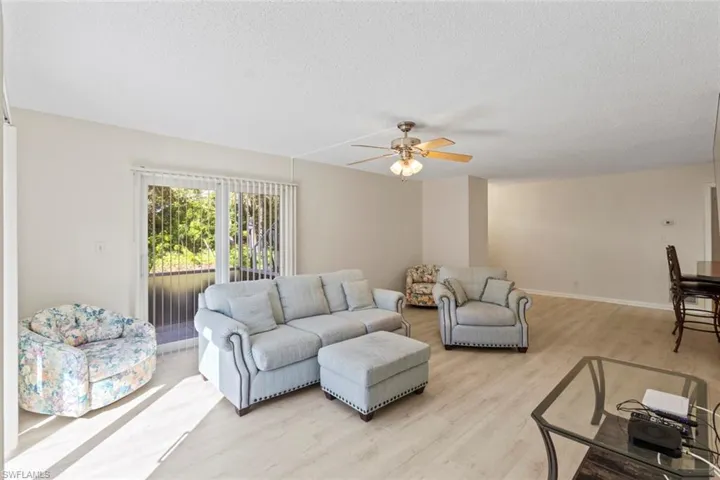 248  Palm  DR, Naples, FL 34112