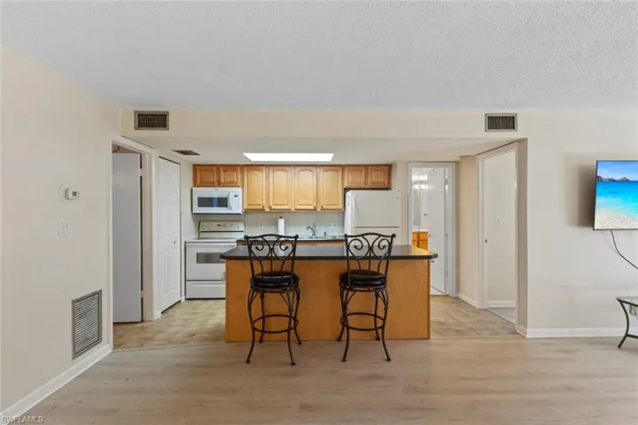 248  Palm  DR, Naples, FL 34112