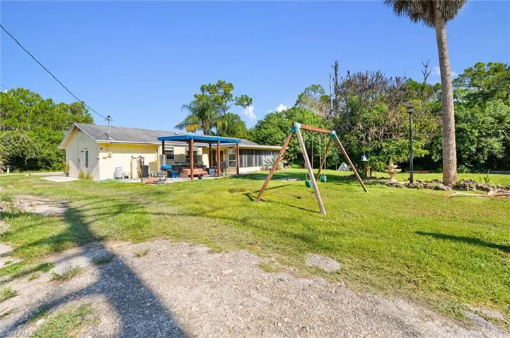918 Mckinley Ave, Lehigh Acres, Florida 33972