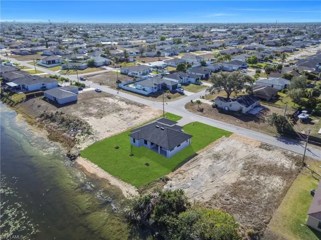 Aerial view of property and surrounding area