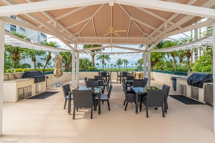 4451 Gulf Shore Blvd N # 1005, Naples, Florida 34103