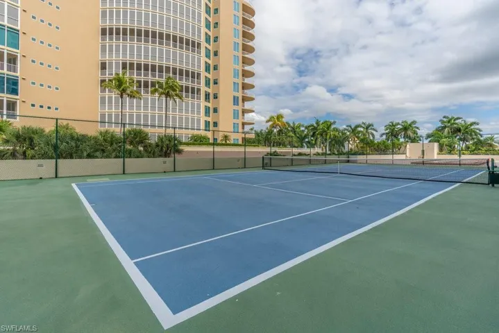4451 Gulf Shore Blvd N # 1005, Naples, Florida 34103