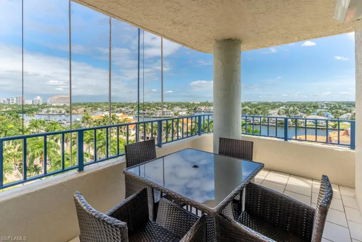 4451 Gulf Shore Blvd N # 1005, Naples, Florida 34103