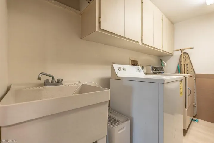 4451 Gulf Shore Blvd N # 1005, Naples, Florida 34103