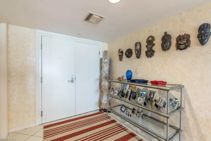 4451 Gulf Shore Blvd N # 1005, Naples, Florida 34103