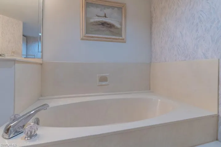 4451 Gulf Shore Blvd N # 1005, Naples, Florida 34103