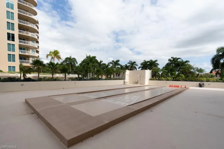 4451 Gulf Shore Blvd N # 1005, Naples, Florida 34103