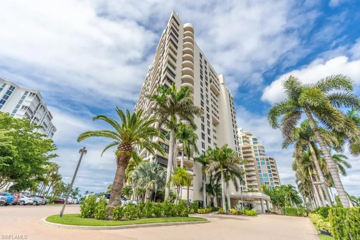 4451 Gulf Shore Blvd N # 1005, Naples, Florida 34103
