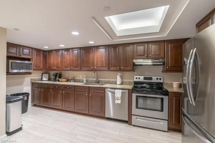 4451 Gulf Shore Blvd N # 1005, Naples, Florida 34103