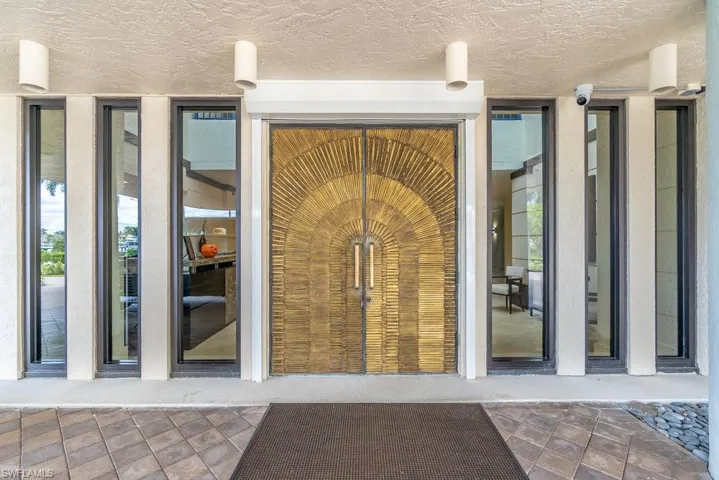 4451 Gulf Shore Blvd N # 1005, Naples, Florida 34103
