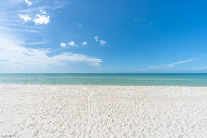 4451 Gulf Shore Blvd N # 1005, Naples, Florida 34103