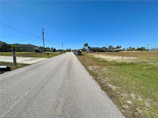 Street Frontage Viewing Westward