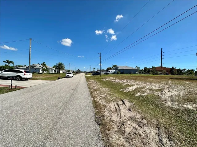 Street Frontage Viewing Eastward