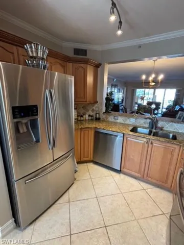 7846  Regal Heron  CIR, Naples, FL 34104