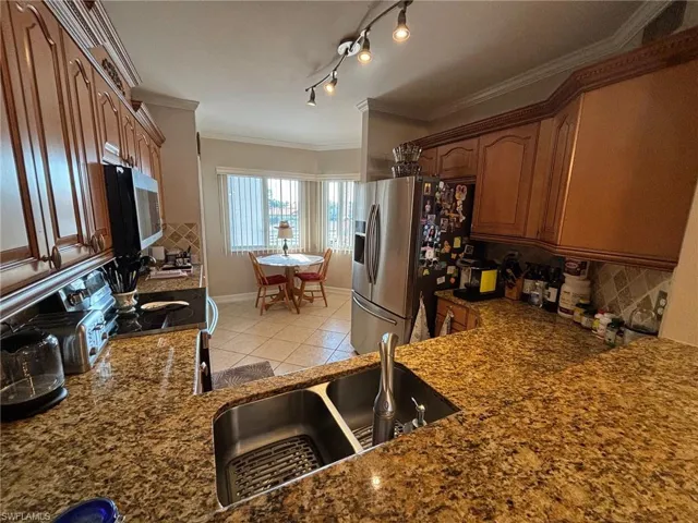 7846  Regal Heron  CIR, Naples, FL 34104