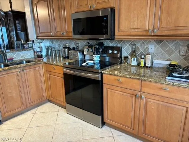 7846  Regal Heron  CIR, Naples, FL 34104