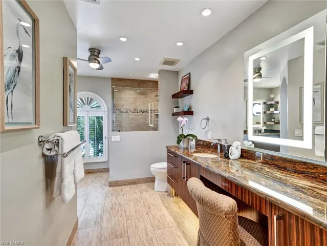 Luxurious Owner's Bath