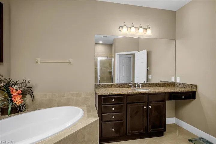 9064 Siesta Bay Dr 5-102, Naples, Florida 34120