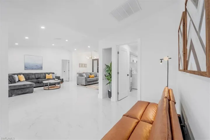 3728 Se 18th Ave, Cape Coral, Florida 33904