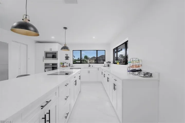 3728 Se 18th Ave, Cape Coral, Florida 33904