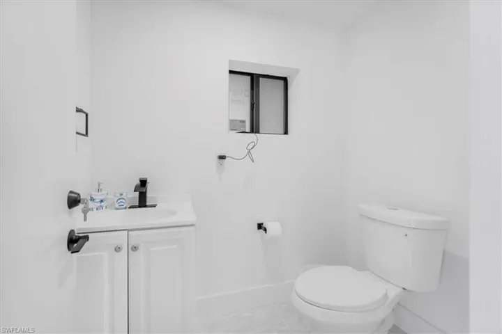3728 Se 18th Ave, Cape Coral, Florida 33904