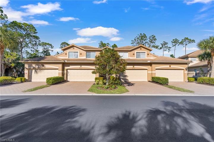 3913  Forest Glen  BLVD, Naples, FL 34114