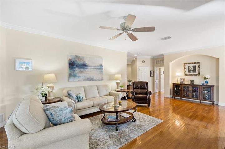 3913  Forest Glen  BLVD, Naples, FL 34114
