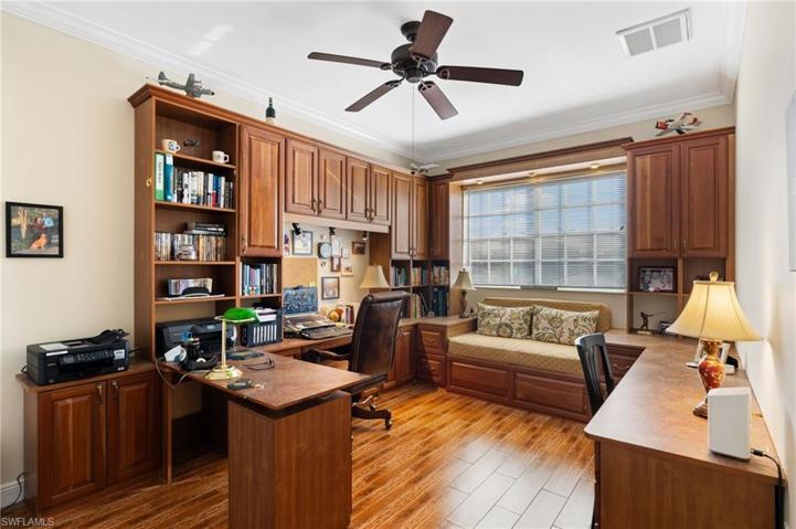 3913  Forest Glen  BLVD, Naples, FL 34114