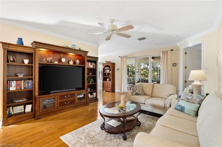 3913  Forest Glen  BLVD, Naples, FL 34114