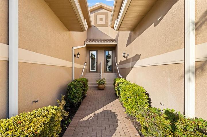 3913  Forest Glen  BLVD, Naples, FL 34114
