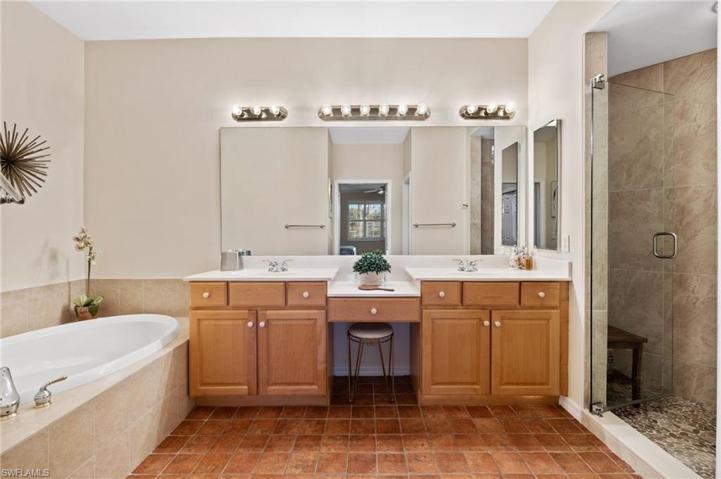3913  Forest Glen  BLVD, Naples, FL 34114