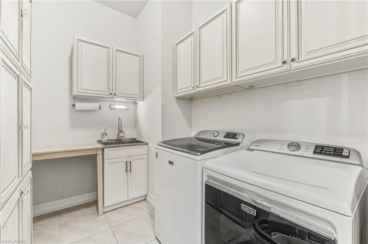 Laundry With Extra Cabinet Storage