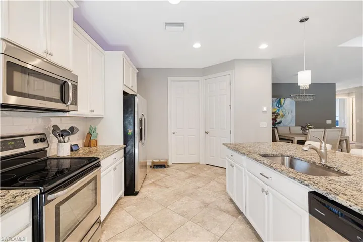 3161  Royal Gardens  AVE, Fort Myers, FL 33916