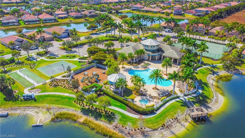 3161 Royal Gardens Ave, Fort Myers, Florida 33916