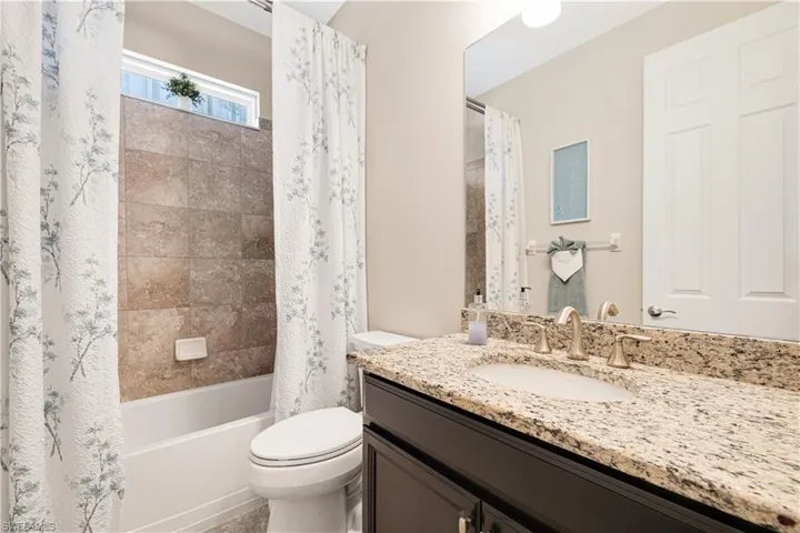 3161  Royal Gardens  AVE, Fort Myers, FL 33916