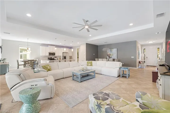 3161  Royal Gardens  AVE, Fort Myers, FL 33916