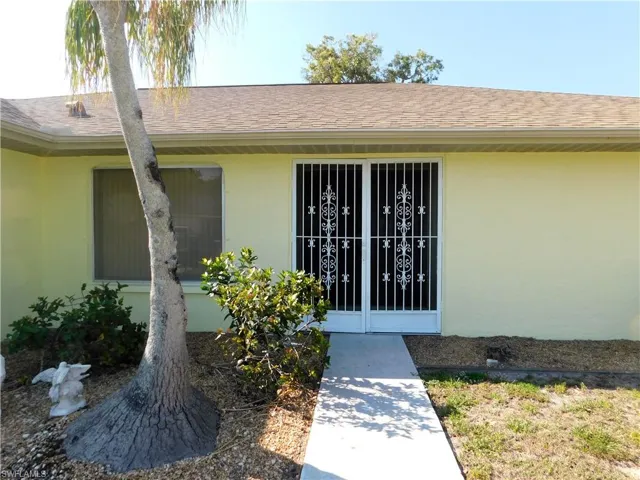Screened front entry