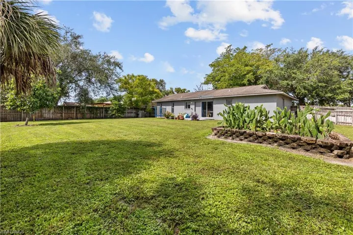 3310  Valencia  DR, Naples, FL 34120