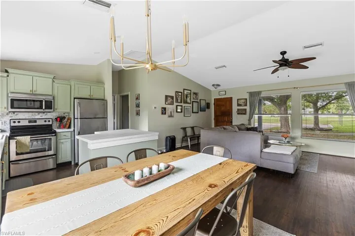 3310  Valencia  DR, Naples, FL 34120