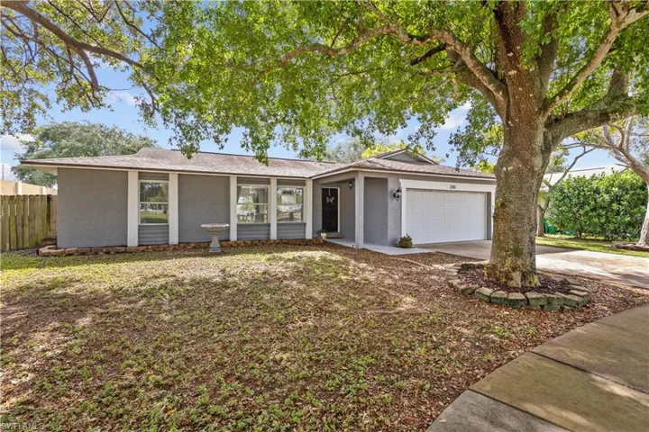 3310  Valencia  DR, Naples, FL 34120