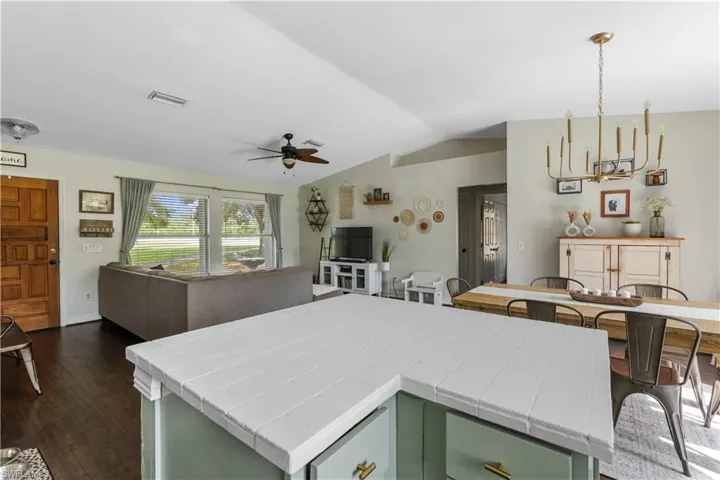 3310  Valencia  DR, Naples, FL 34120