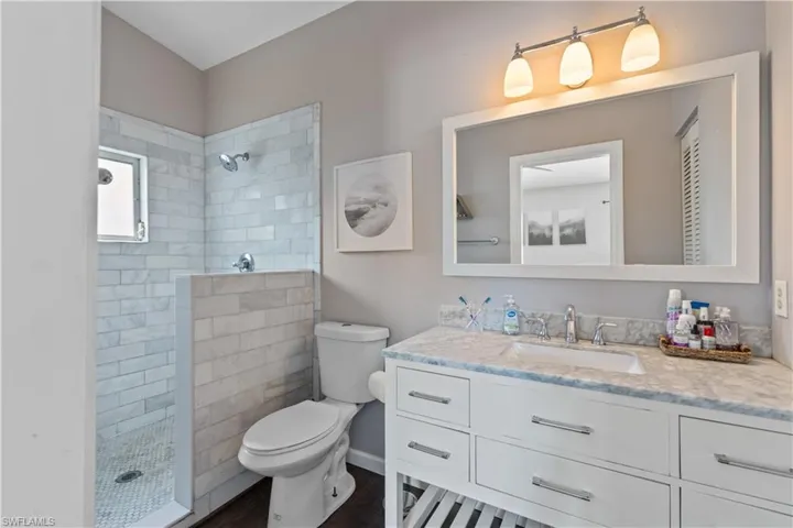 3310  Valencia  DR, Naples, FL 34120