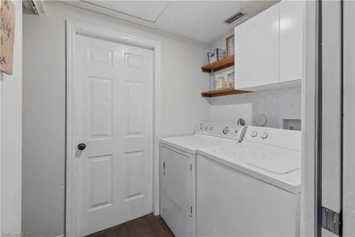 3310  Valencia  DR, Naples, FL 34120