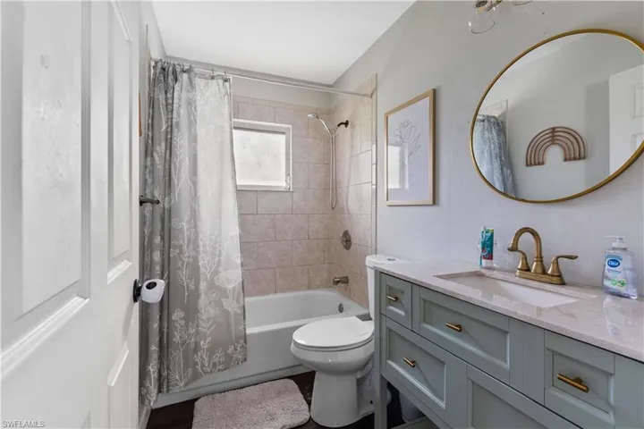 3310  Valencia  DR, Naples, FL 34120