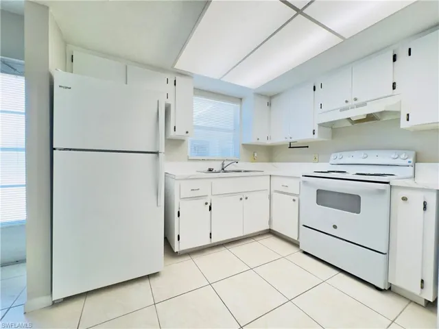 3619 Se 9th Pl 4, Cape Coral, Florida 33904