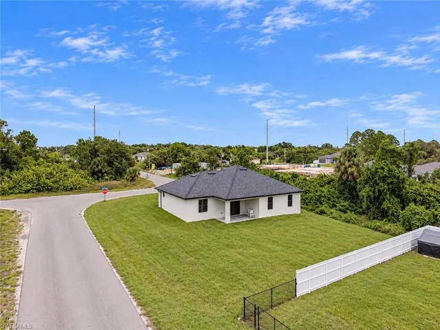 2727 1st St Sw, Lehigh Acres, Florida 33976