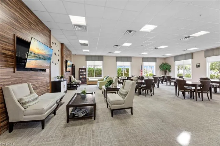 Lobby featuring a drop ceiling